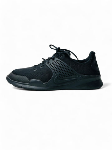 Nike Men Arrowz ( EUR 42 UK 7.5 )