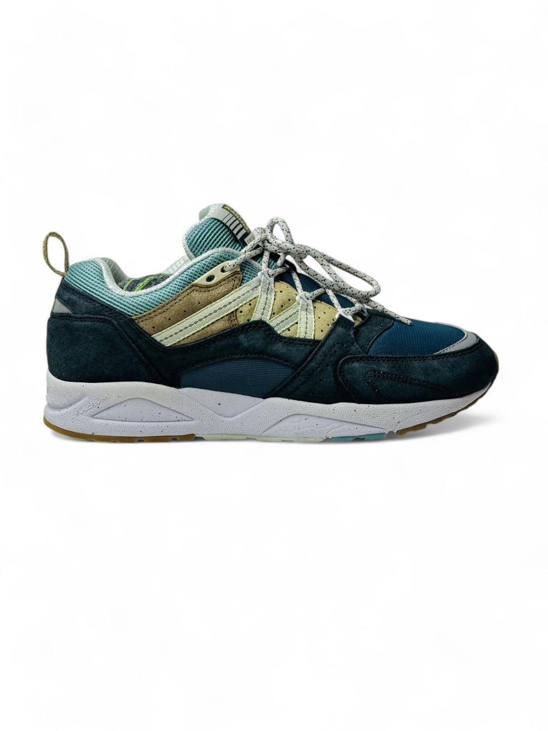 Karhu Fusion 2.0 ( EUR 43.5 UK 8.5 )