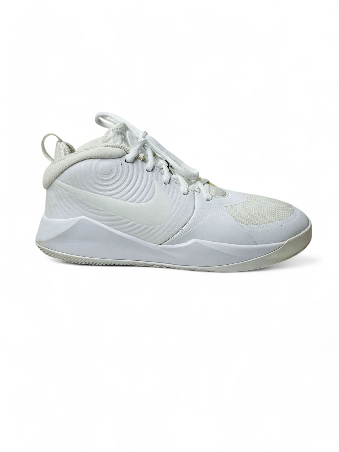 Nike Team Hustle D9 Basketball Shoes ( EUR 40 UK 6 )