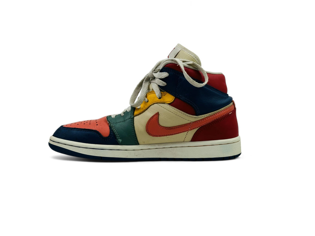 Air Jordan 1 Mid ( uk 6 EUR 39 )