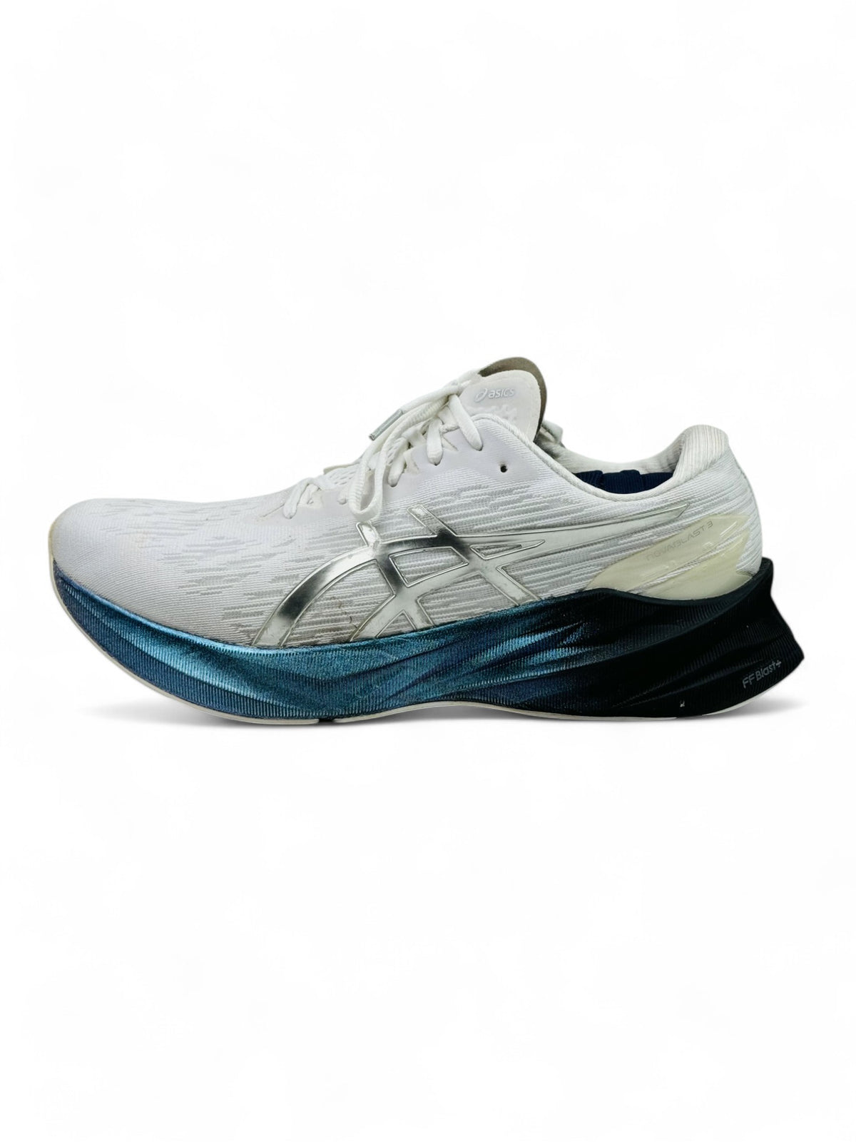 ASICS Novablast 2 (UK 12 EUR 47)