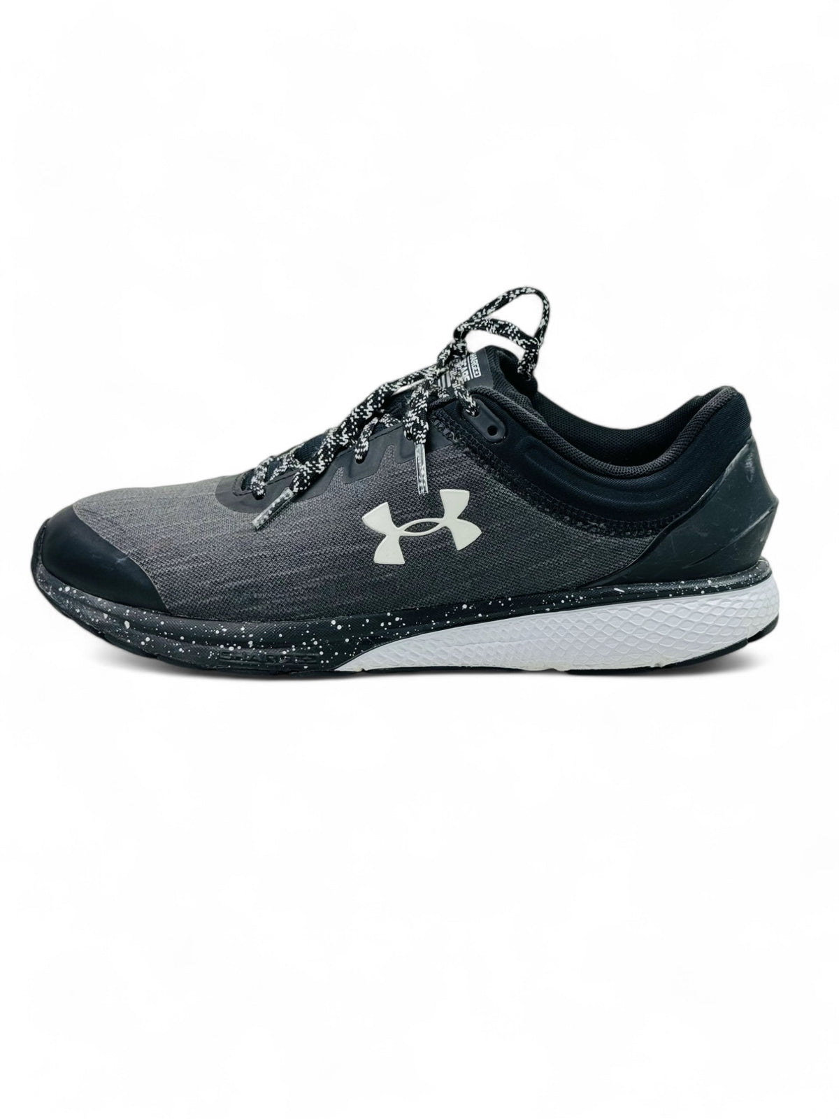 Under armour ( EUR 42 UK 7.5 )