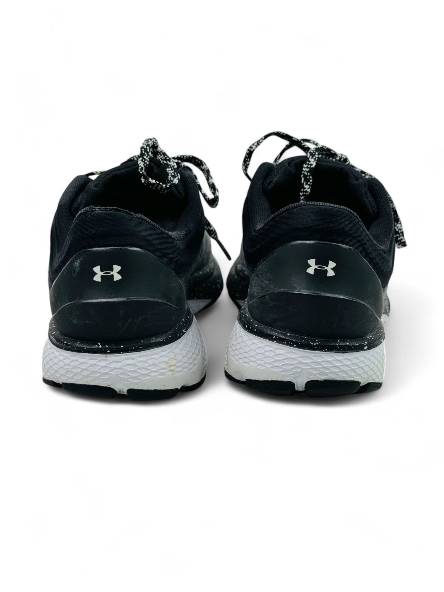 Under armour ( EUR 42 UK 7.5 )