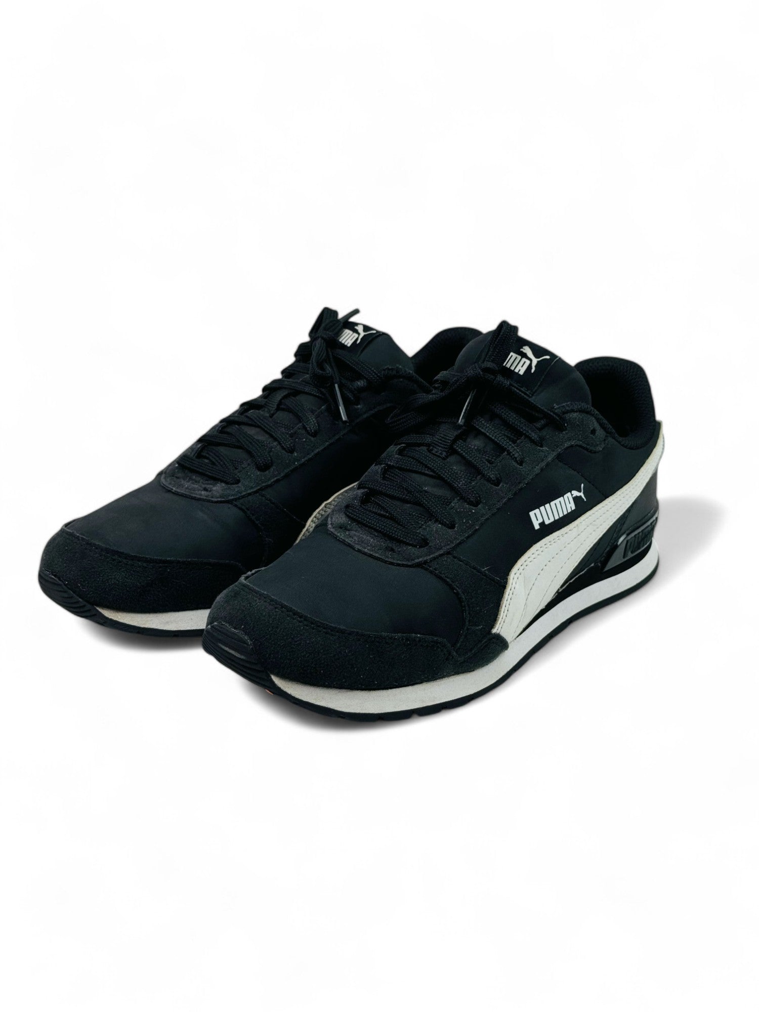 Puma ( EUR 41 UK 7.5 )