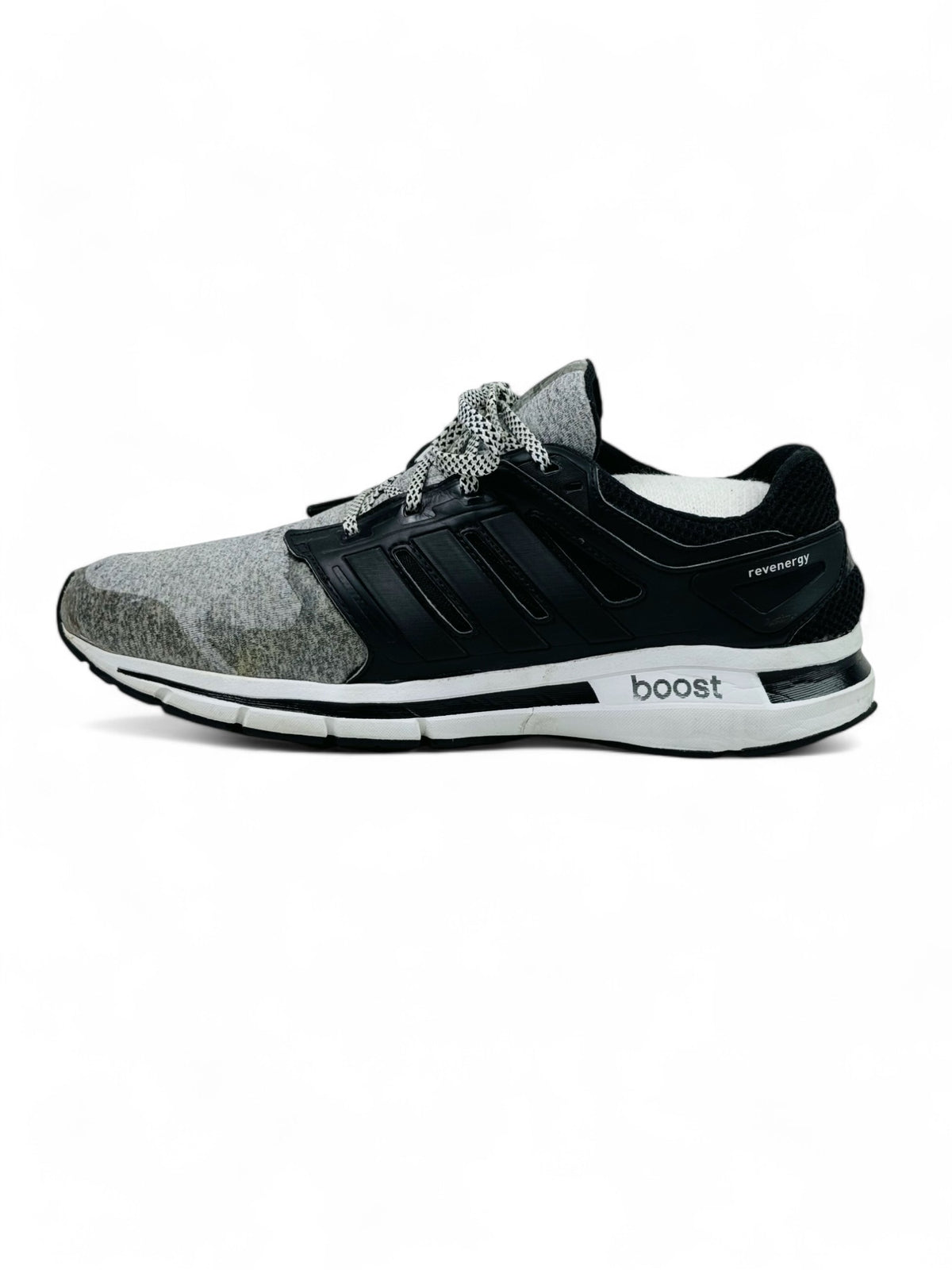 Adidas ( EUR 43 UK 8.5 )