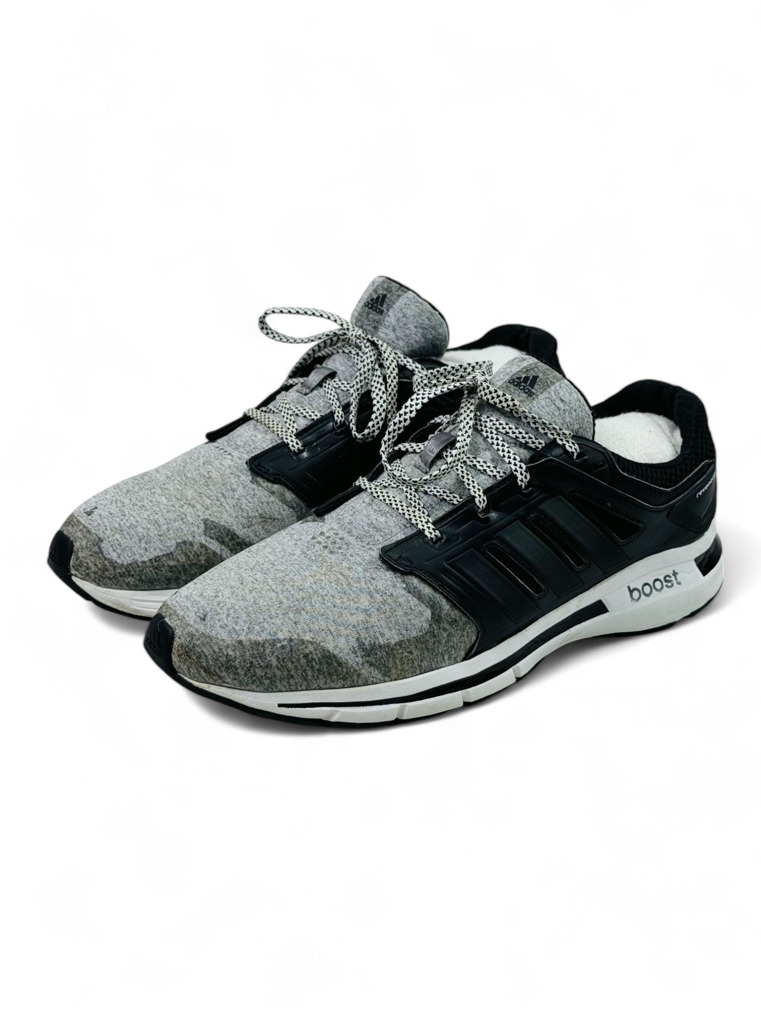 Adidas ( EUR 43 UK 8.5 )